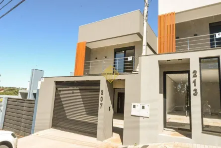 Sobrado com 3 Quartos à venda, 176m² no Região do Lago, Cascavel