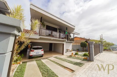 Casa com 4 Quartos à venda, 444m² no América, Joinville