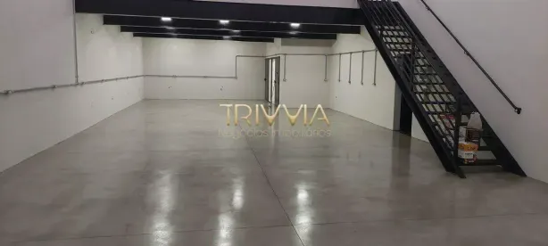 Galpão/Depósito/Armazém para alugar, 350m² no Morumbi, Uberlândia