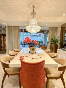 Casa de Condomínio com 5 Quartos à venda, 350m² no Alphaville (Abrantes), Camaçari