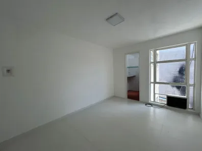 Sala Comercial para alugar, 19m² no Centro, Pelotas