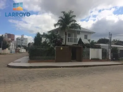 Casa com 3 Quartos à venda, 320m² no Recife, Tubarão
