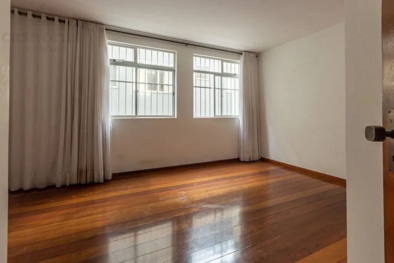 Apartamento com 2 quartos — Santo Antônio, Belo Horizonte