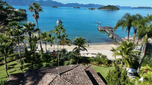 Casa de Condomínio com 5 Quartos para alugar, 450m² no Mombaça, Angra dos Reis