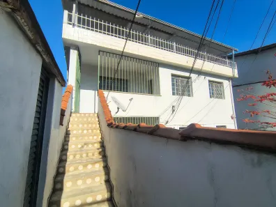 Casa com 4 Quartos para alugar, 150m² no Esplanada, Belo Horizonte
