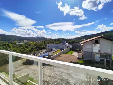 Sobrado com 3 Quartos à venda, 203m² no Ponta Aguda, Blumenau