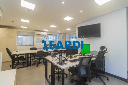 Sala Comercial à venda, 204m² no Santo Amaro, São Paulo