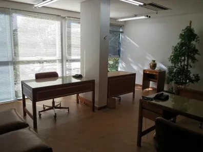 Sala Comercial para alugar, 102m² no Petrópolis, Porto Alegre