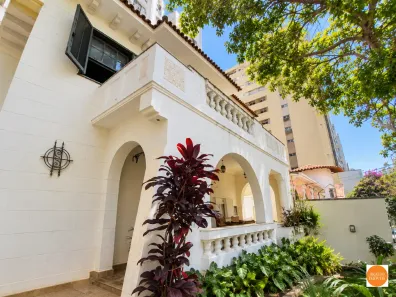 Casa com 7 Quartos para alugar, 245m² no Lourdes, Belo Horizonte