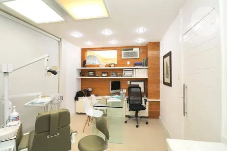 Imóvel Comercial para venda ou aluguel, 477m² no Humaitá, Rio de Janeiro