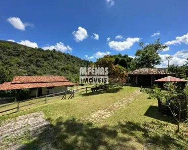 Fazenda/Sítio com 8 Quartos à venda, 200m² no , Cláudio
