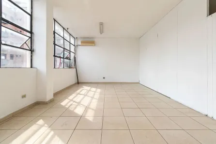 Ponto Comercial para alugar, 125m² no Liberdade, São Paulo