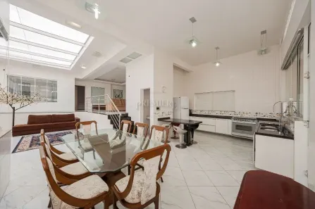 Casa com 6 Quartos à venda, 540m² no Campo Comprido, Curitiba