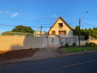 Sobrado com 3 Quartos à venda, 260m² no Yolanda, Foz do Iguaçu