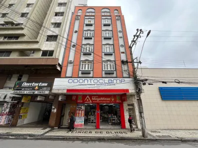 Sala Comercial para alugar, 45m² no Centro, Juiz de Fora