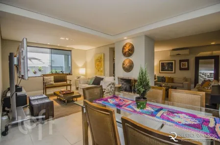 Casa com 3 Quartos à venda, 266m² no Boa Vista, Porto Alegre