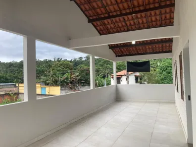 Casa com 4 Quartos para alugar, 240m² no Nossa Senhora da Vitória, Ilhéus