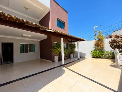 Casa com 5 Quartos para alugar, 160m² no São Mateus, Montes Claros