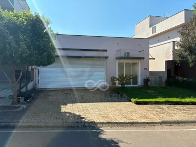 Casa de Condomínio com 2 Quartos para venda ou aluguel, 160m² no , Holambra