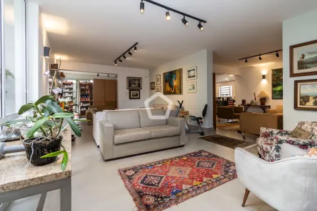 Casa com 5 Quartos à venda, 271m² no Pacaembu, São Paulo