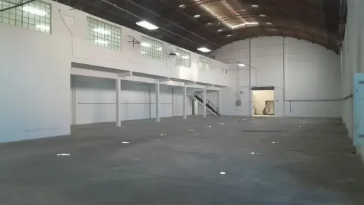 Galpão/Depósito/Armazém à venda, 1299m² no Olaria, Rio de Janeiro