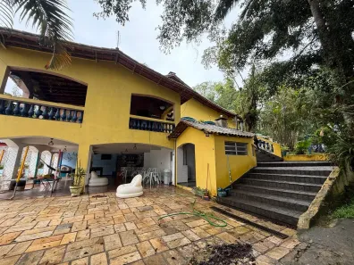 Fazenda/Sítio com 7 Quartos à venda, 250m² no Itororó, Embu-Guaçu