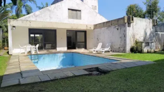 Casa com 4 Quartos para alugar, 268m² no Balneário Praia do Pernambuco, Guarujá