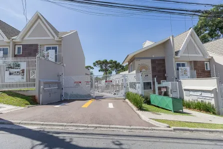 Casa com 2 Quartos para alugar, 52m² no Santa Cândida, Curitiba