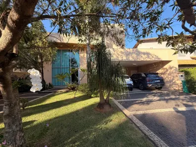 Casa de Condomínio com 4 Quartos à venda, 330m² no Jardins Atenas, Goiânia