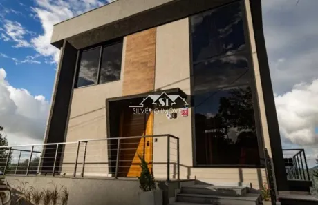 Casa com 4 Quartos para alugar, 400m² no Albuquerque, Teresópolis