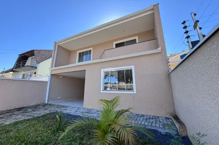 Sobrado com 3 Quartos à venda, 131m² no Abranches, Curitiba