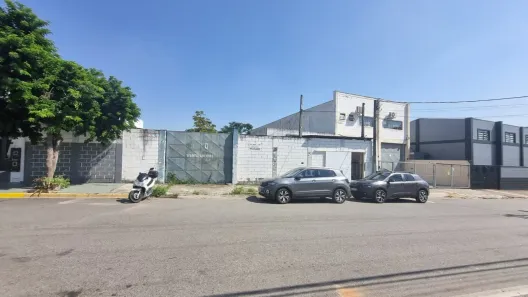 Galpão/Depósito/Armazém à venda, 240m² no Jardim Leocádia, Sorocaba