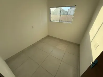 Apartamento com 2 Quartos para alugar, 50m² no Pau Amarelo, Paulista