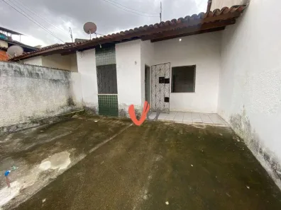 Casa com 2 Quartos para alugar, 70m² no Itaperi, Fortaleza