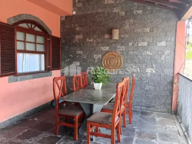Casa com 2 Quartos à venda, 221m² no Vila Valqueire, Rio de Janeiro
