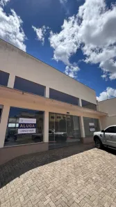 Prédio Comercial para alugar, 650m² no Zona 07, Maringá