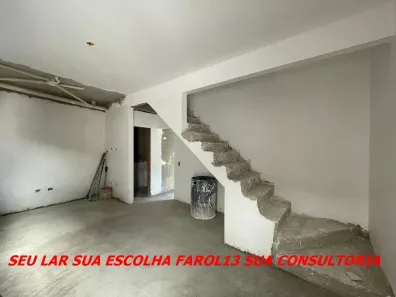 Sobrado com 2 Quartos à venda, 70m² no Vila Cascatinha, São Vicente