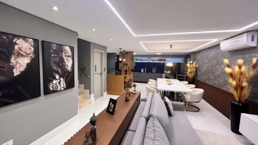 Sobrado com 2 Quartos à venda, 182m² no Uberaba, Curitiba
