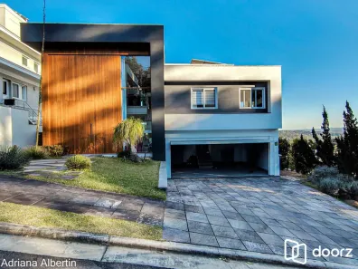 Casa de Condomínio com 3 Quartos à venda, 341m² no Vila Nova, Porto Alegre
