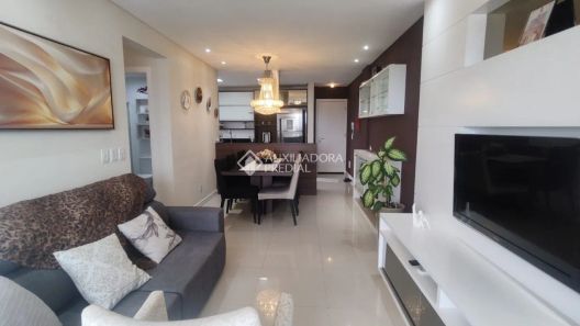 Apartamento com 2 Quartos à venda, 77m² no Barreiros, São José