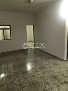 Imóvel Comercial com 5 Quartos à venda, 186m² no Bom Jesus, Uberlândia