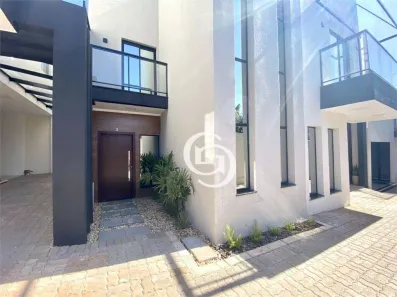 Sobrado com 3 Quartos à venda, 139m² no Canadá, Cascavel