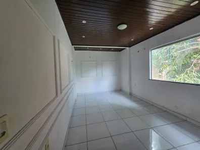 Casa com 3 Quartos à venda, 200m² no São Jorge, Manaus