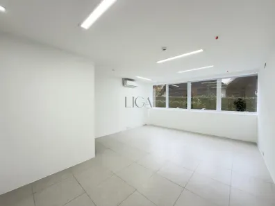 Sala Comercial para alugar, 33m² no Mont Serrat, Porto Alegre