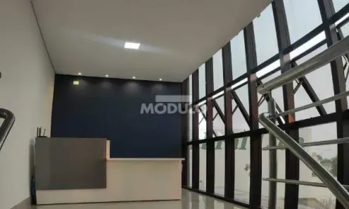 Sala Comercial para alugar, 16m² no Nossa Senhora Aparecida, Uberlândia
