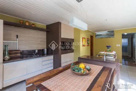 Casa com 4 Quartos à venda, 293m² no Jardim Itu, Porto Alegre