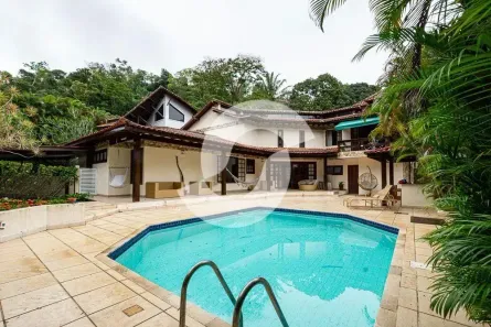 Casa com 4 Quartos à venda, 295m² no Itaipu, Niterói