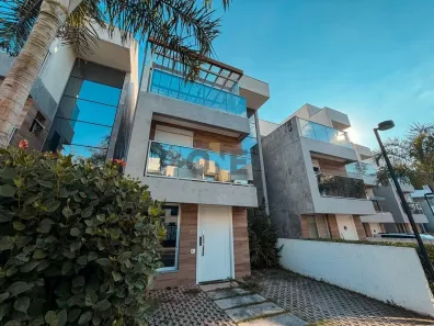 Casa de Condomínio com 3 Quartos à venda, 178m² no Granja Viana, Cotia