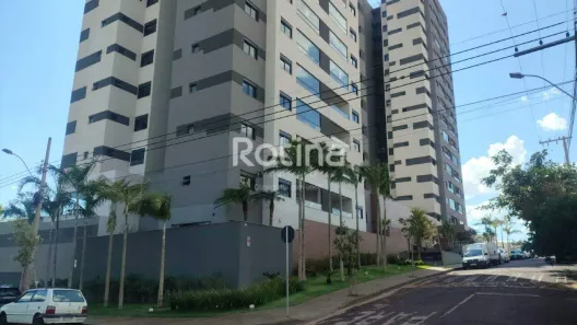 Apartamento com 3 Quartos para alugar, 95m² no Osvaldo Rezende, Uberlândia