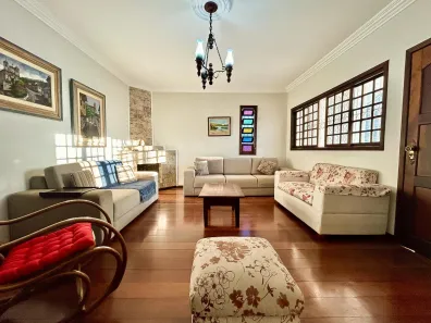 Casa com 5 Quartos à venda, 328m² no São Mateus, Juiz de Fora